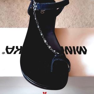 Rialto Sandal with sequin flower chain